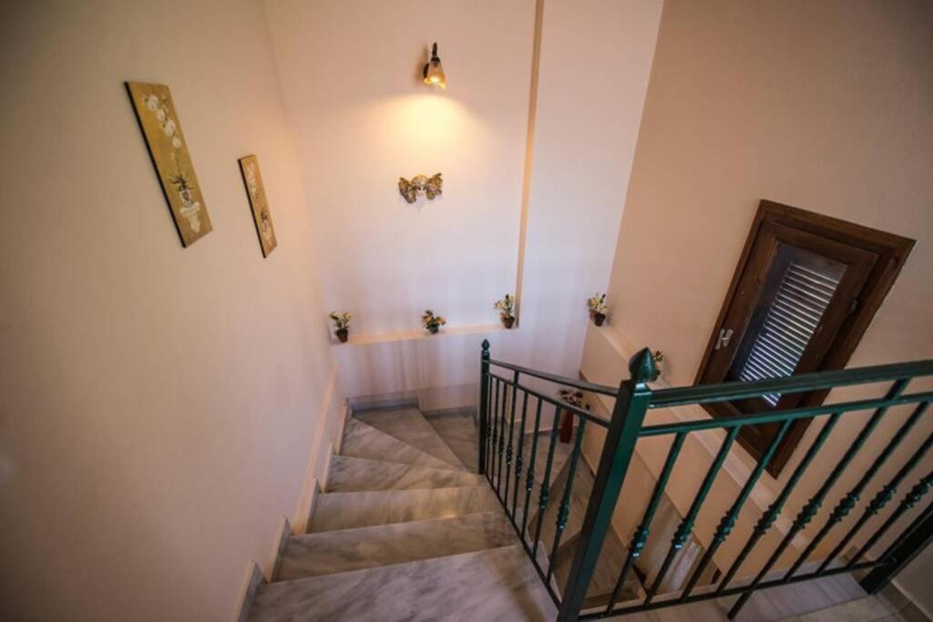 Kelly'S Villa In Stoupa Neokhorion  Exterior foto